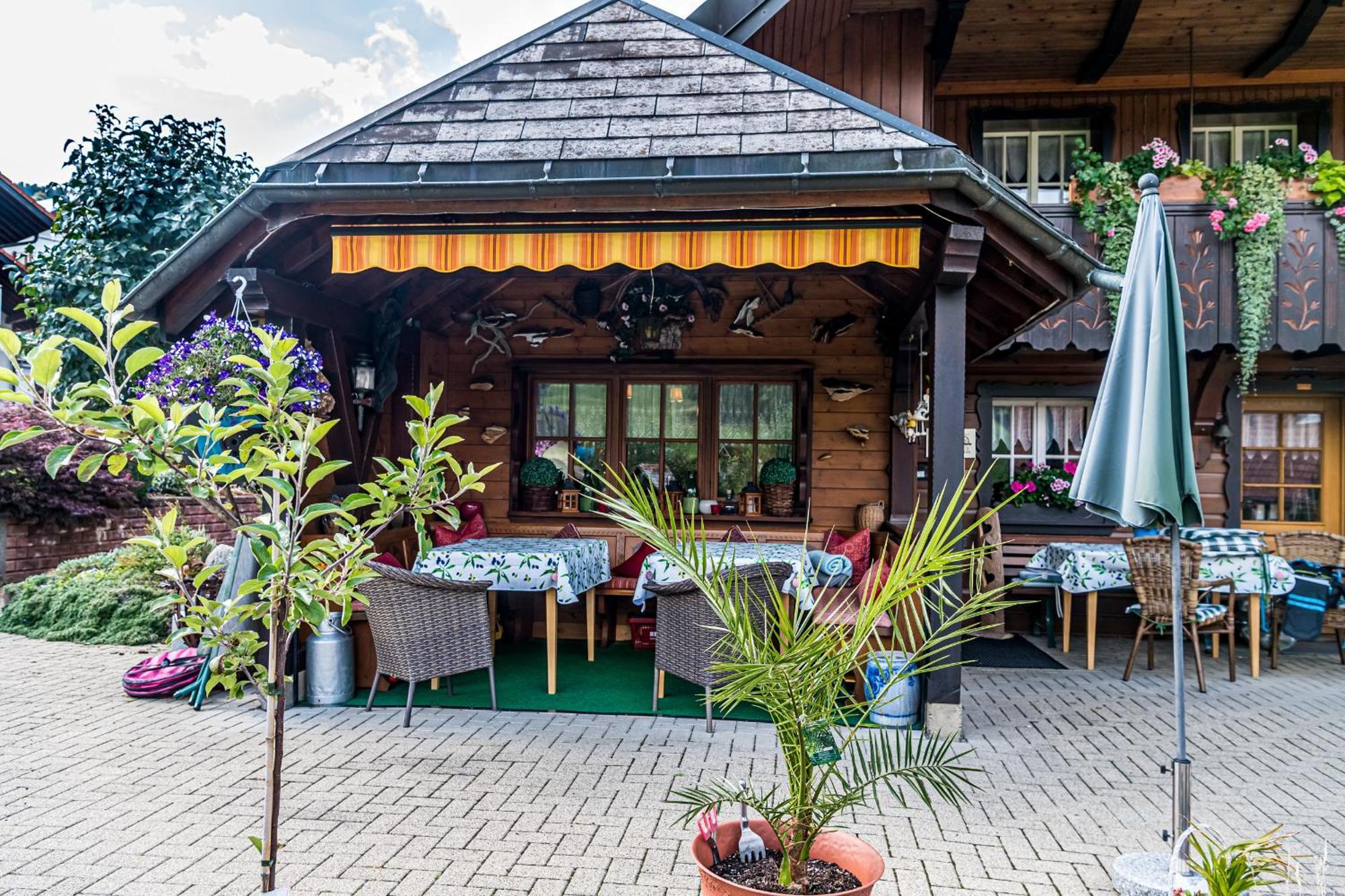 Hotel Haus Erika Wieden Exterior foto